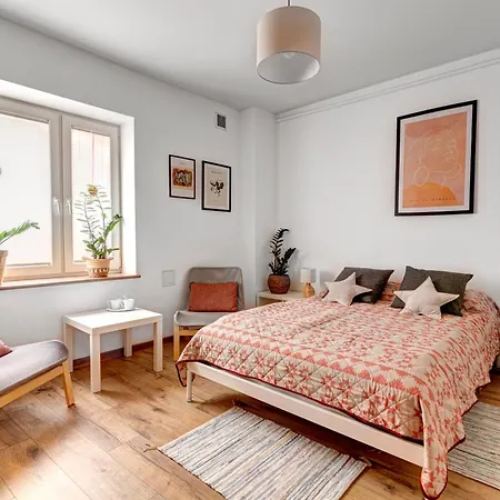 Wesola Z Lazienkami I Dostepem Do Kuchni W Centrum Krynicy Zdroju Bezplatne Miejsca Postojowe