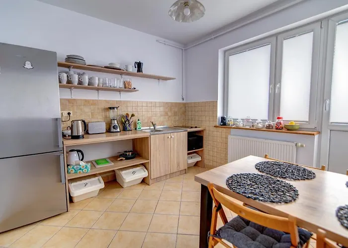 Wesola Z Lazienkami I Dostepem Do Kuchni W Centrum Krynicy Zdroju Bezplatne Miejsca Postojowe Δωμάτια σε οικογενειακή κατοικία *