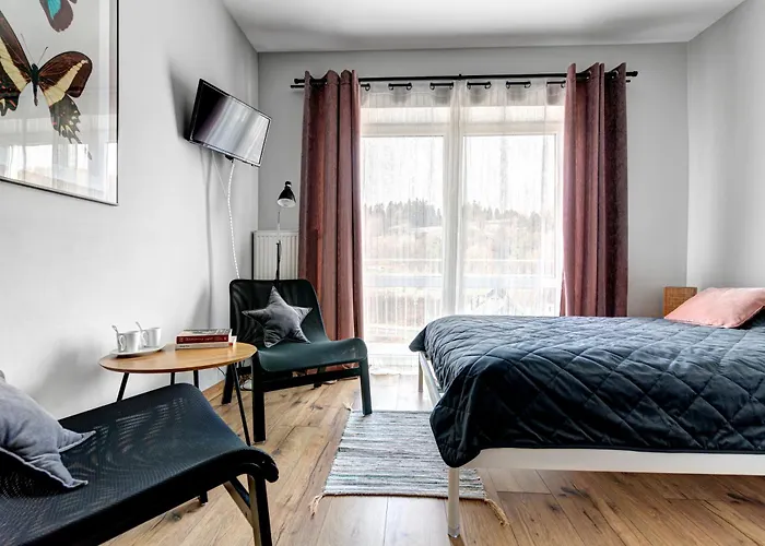 Δωμάτια σε οικογενειακή κατοικία Wesola Z Lazienkami I Dostepem Do Kuchni W Centrum Krynicy Zdroju Bezplatne Miejsca Postojowe