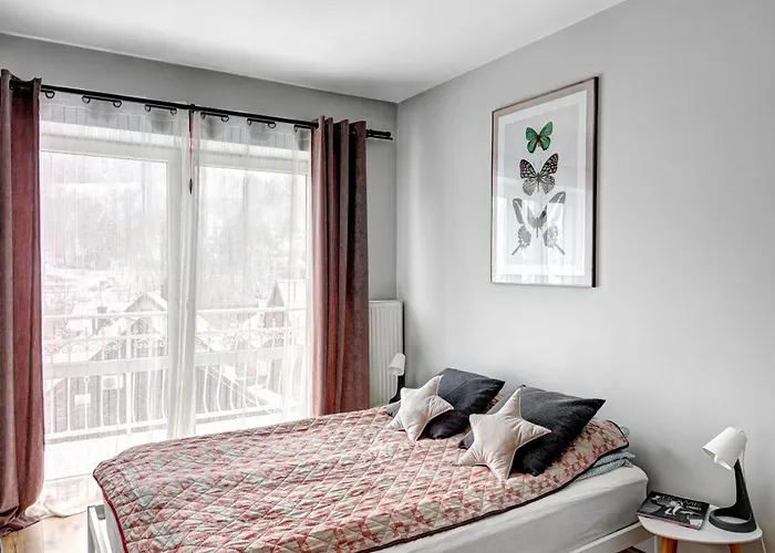 Δωμάτια σε οικογενειακή κατοικία Wesola Z Lazienkami I Dostepem Do Kuchni W Centrum Krynicy Zdroju Bezplatne Miejsca Postojowe *